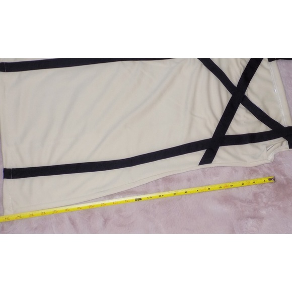 ‼️HOST PICK‼️ Mid-Thigh Off-Shoulder Dress - Picture 4 of 4